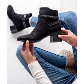 Seastar Classic suede boots black 1