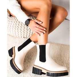 Seastar Chelsea Boots On The Fashion Platform beige black 1 Seastar Chelsea Boots On The Fashion Platform beige black 1