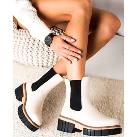 Seastar Chelsea Boots On The Fashion Platform beige black 1