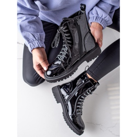 Goodin Patent Boots Love black 2
