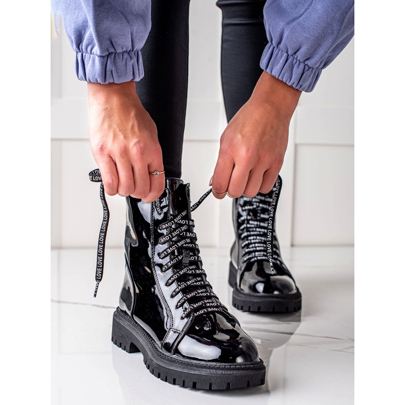 Goodin Patent Boots Love black 1