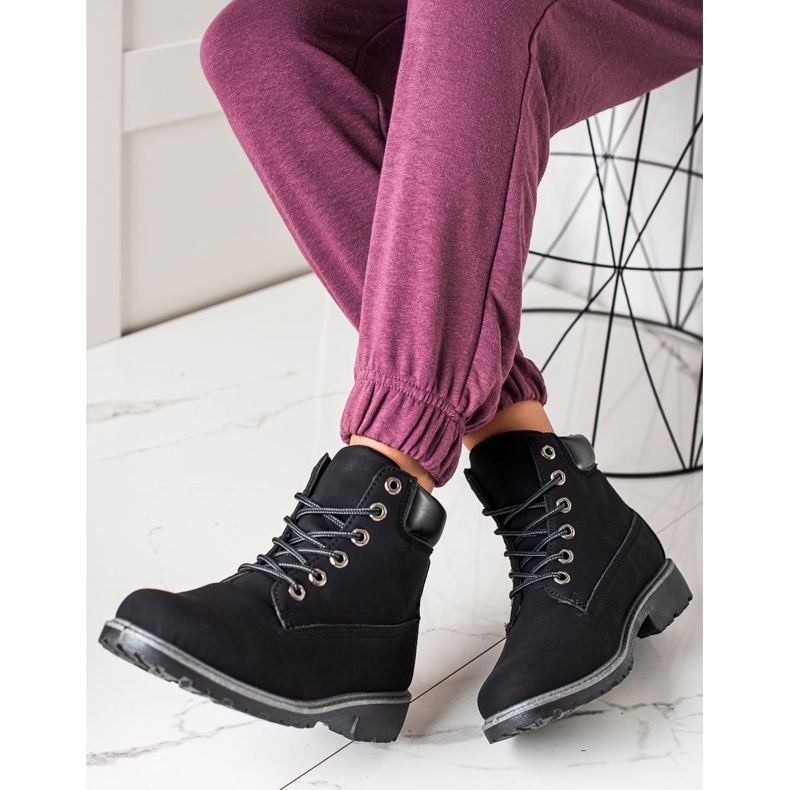 Diamantique Classic Black Trappers 1 Diamantique Classic Black Trappers 1