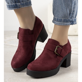 Maroon brogues on the post of Leonie red 1