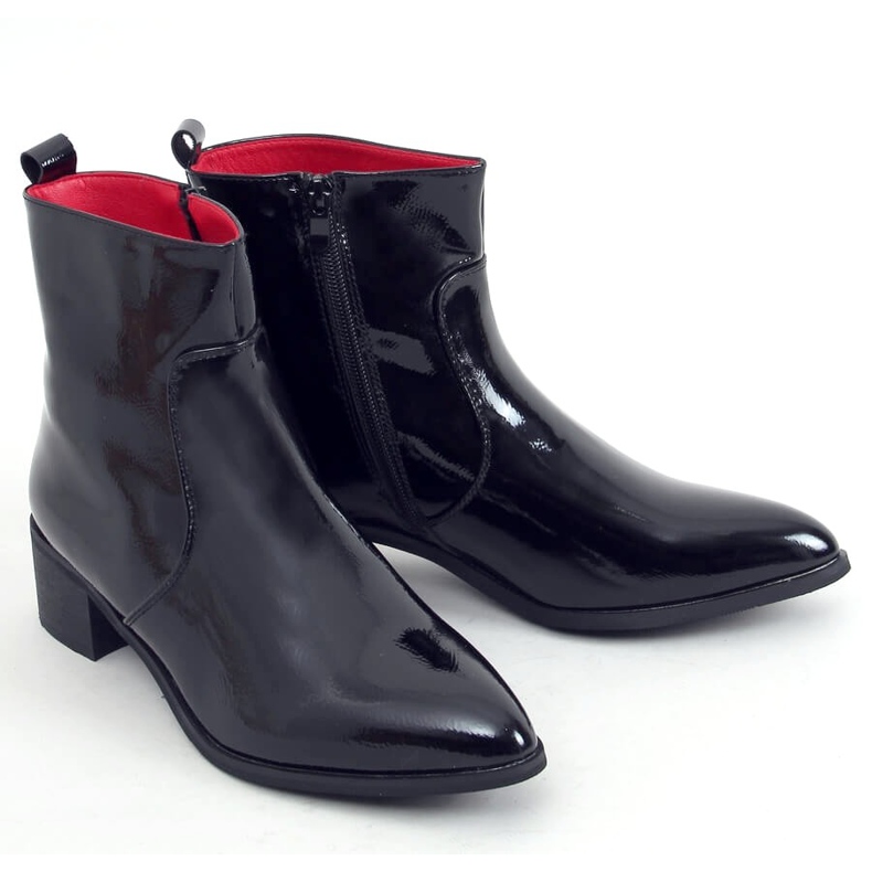 Black patent low-heeled boots F5790 1