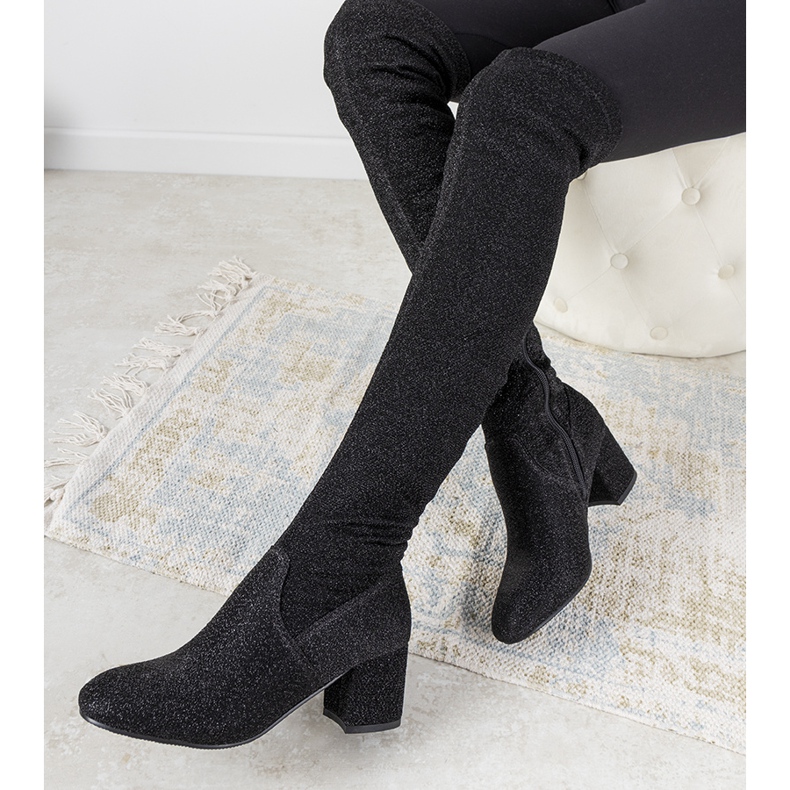 Black shiny boots over the knee of Uta silver 1