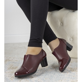 Maroon brogues on the post of Villareal red 1