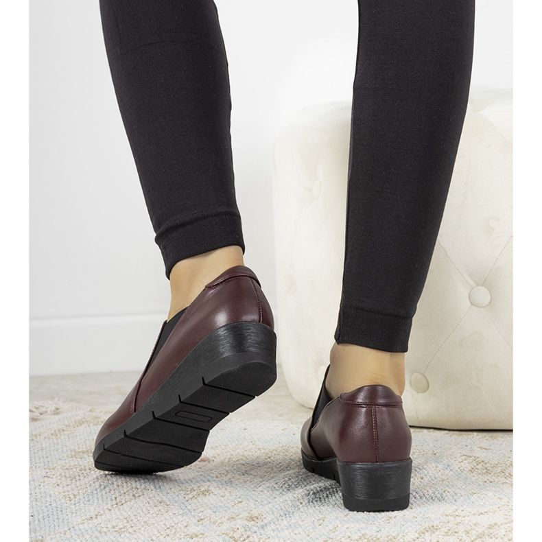 Burgundy brogues on the wedge Salas red 1
