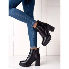 Sweet Shoes Comfortable boots on a post black 2