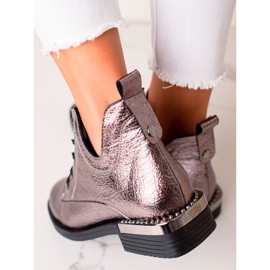 W. Potocki Fashionable boots with a cut-out Potocki pink 2