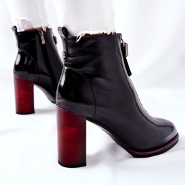 S.Barski Women's Black Boots Lacquered on a Cofton post 1