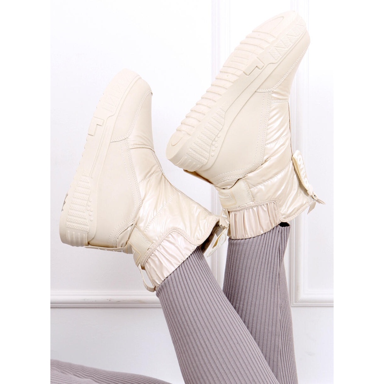 Women's Lea Beige snow boots 2