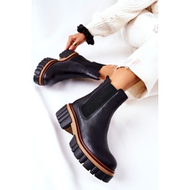 Maciejka Black Leather Workers Boots 05312-01 1