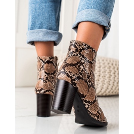 TRENDI Snake print boots on the post brown 1