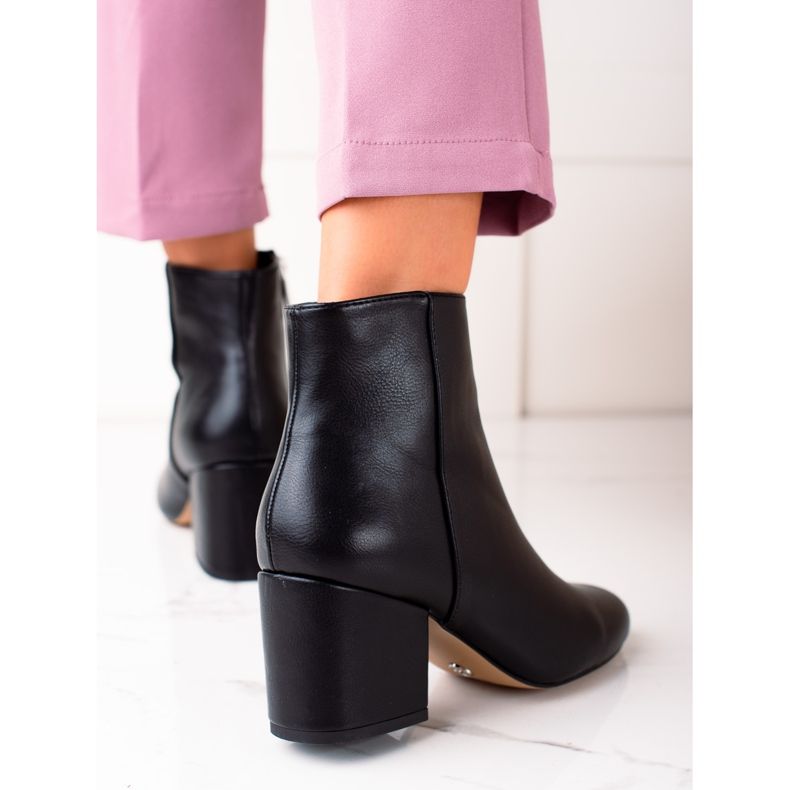 Renda Casual boots on a wide post black 1