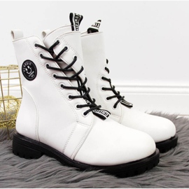 Asymmetrical Jr EVE322B white insulated boots 1