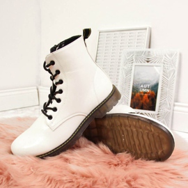 Insulated lacquered boots Miss E Jr EVE251B white 2