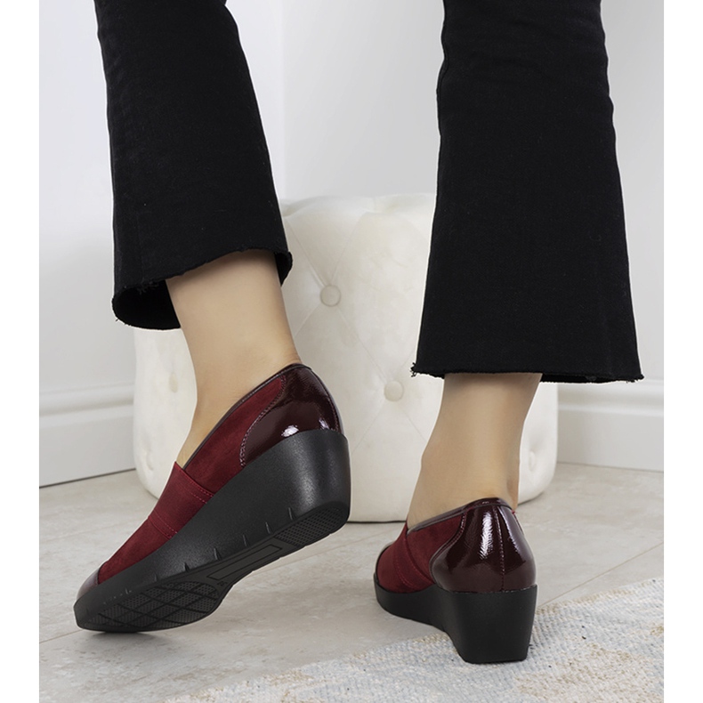 Maroon brogues on a wedge Lirienne red 2