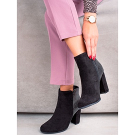 Janessa Stylish suede boots black 1