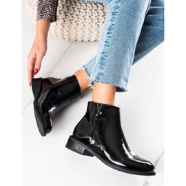 VINCEZA Black Lacquered Boots 1 VINCEZA Black Lacquered Boots 1