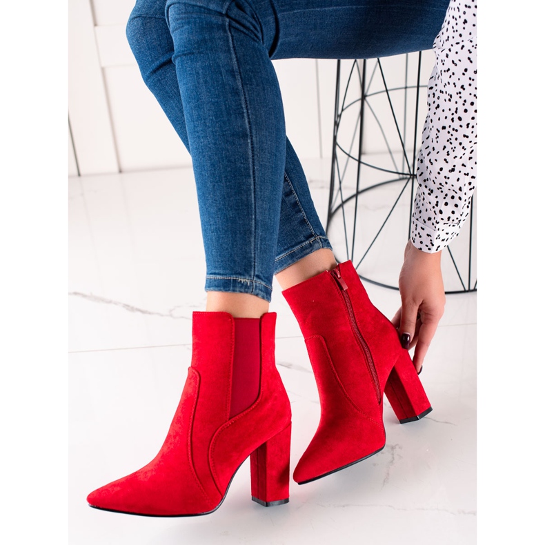 Marquiz Red Stylish Booties On A Post 1