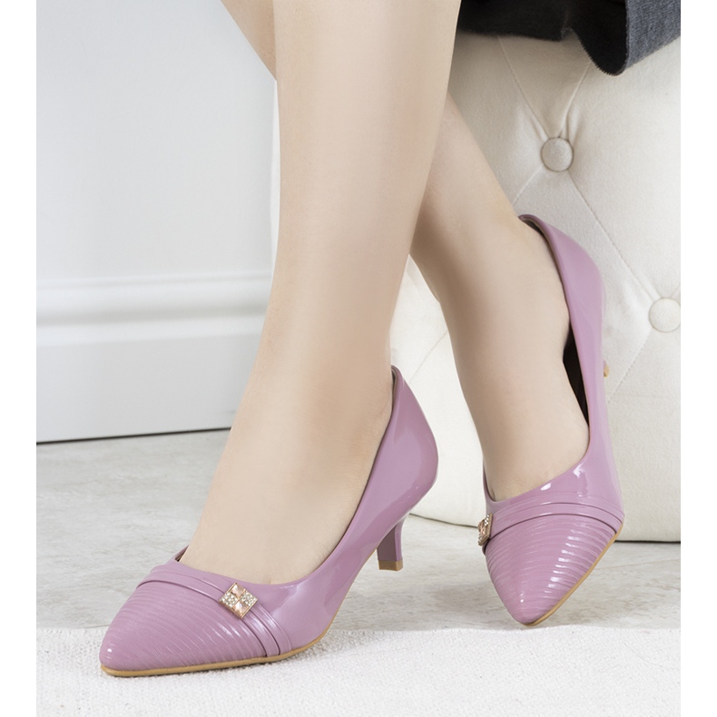 Purple pumps on Molly's low heel violet 2