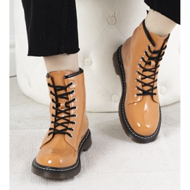 Orange boots, boots, type Publia 1