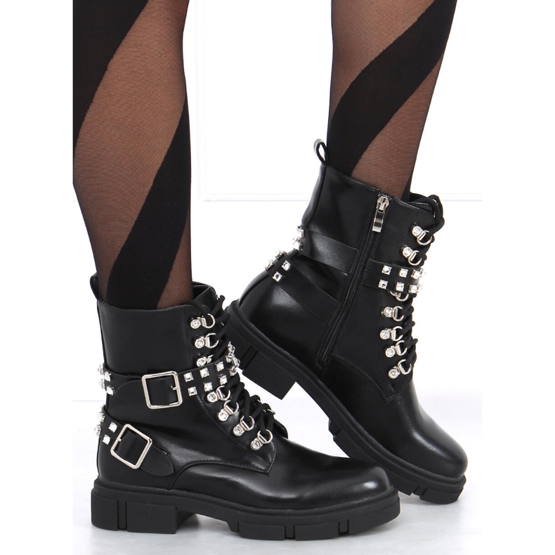 Boots with Lise Black jets 1