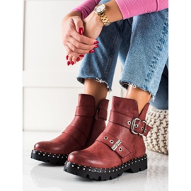 Janessa Workers With Jet red 1