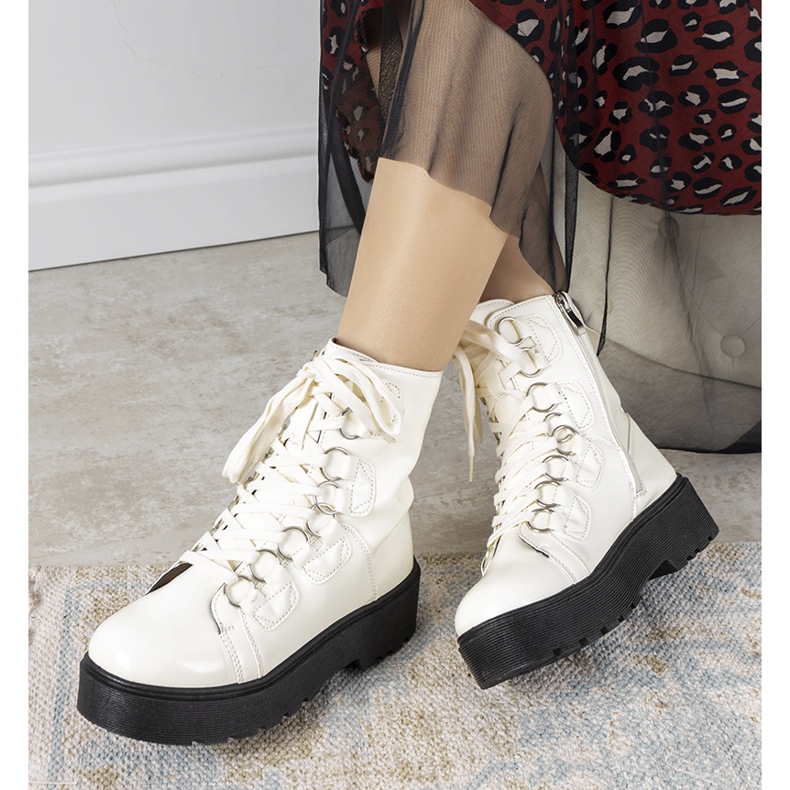 White boots on a high Orane sole ecru 1