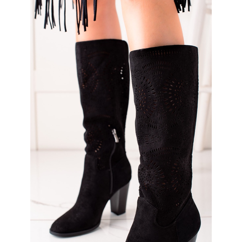 TRENDI Fashionable openwork boots black 1