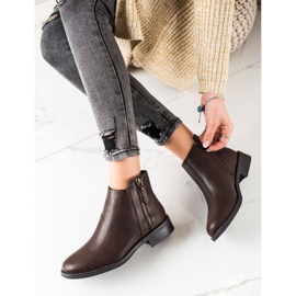 Lovery Brown Booties On A Zipper 1