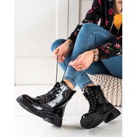 Goodin Classic Lacquered Workers black 1