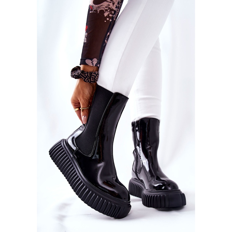 PS1 High lacquered boots on the Black Sereia platform 1