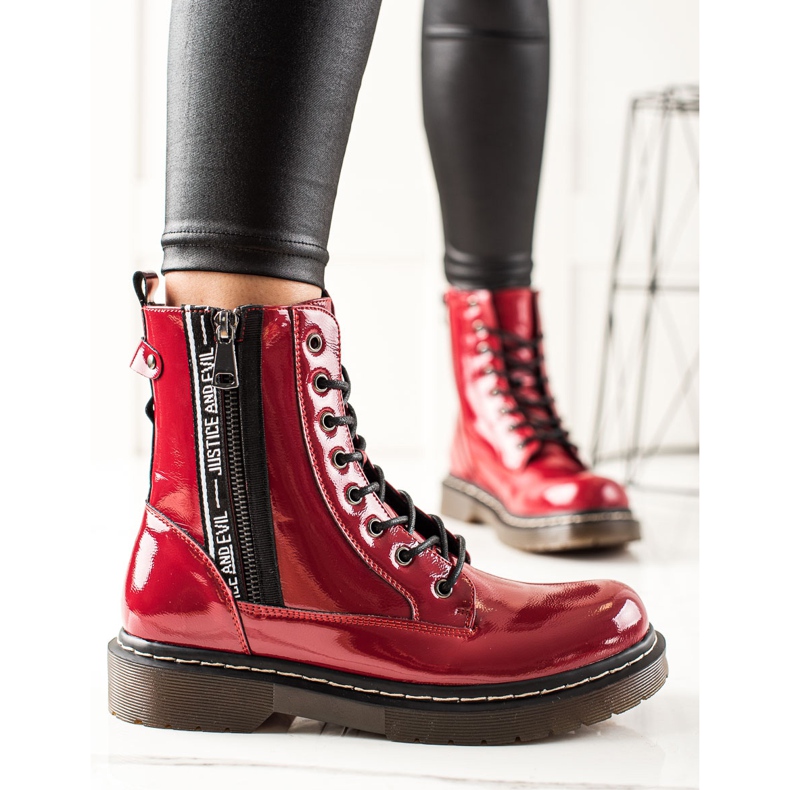 W. Potocki Red Lacquered Trappers Potocki 1