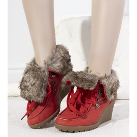 Red wedge boots with Callas fur 2