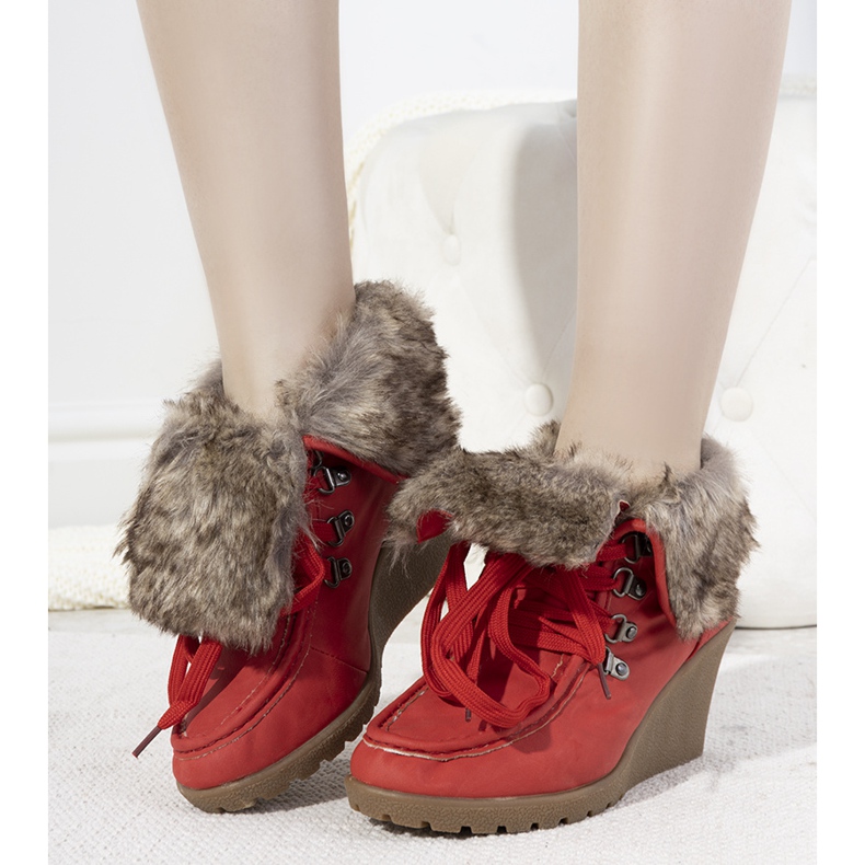 Red wedge boots with Callas fur 2