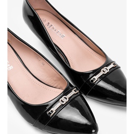 Black pumps on a Candy low heel 1