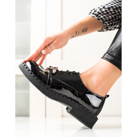 TRENDI Fashionable black shoes 1