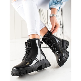 Sergio Todzi Black Trappers On The Platform 2