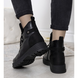 Black women's insulated boots from Ringer 2