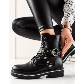 Kayla Rock Workers With Jet black 2