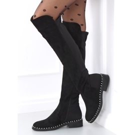 Over-the-knee boots with Verso Black pearls 2