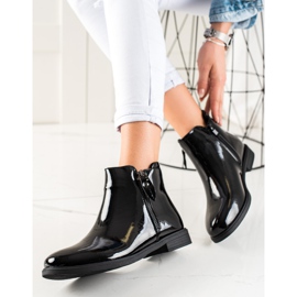 TRENDI Classic lacquered boots black 2