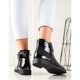 TRENDI Classic lacquered boots black 1