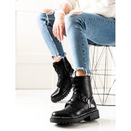 TRENDI Black Workers With A Buckle 1