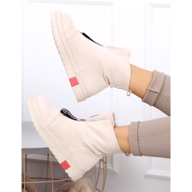 Pitt Beige flat suede boots 1