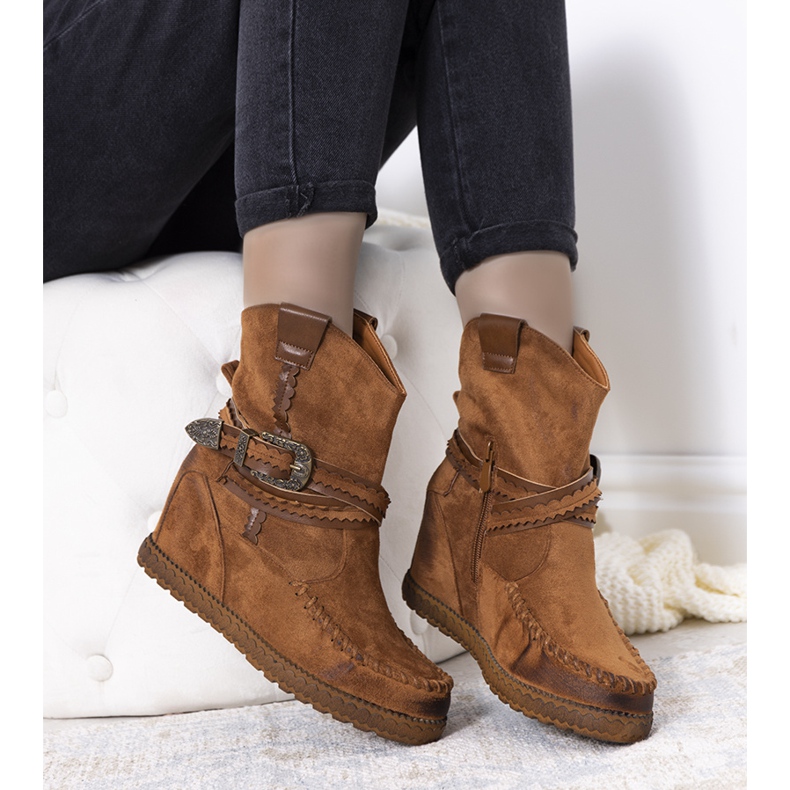 Women's camel insulated boots in the style of boho Hanson brown 1