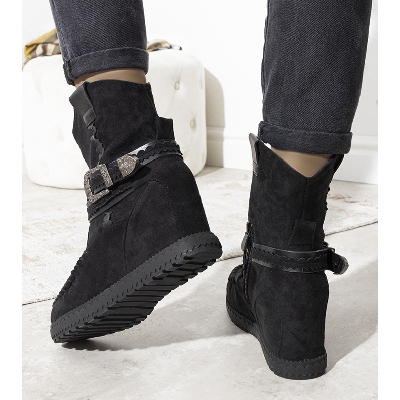 Black women's insulated boots in the style of boho Hanson 1