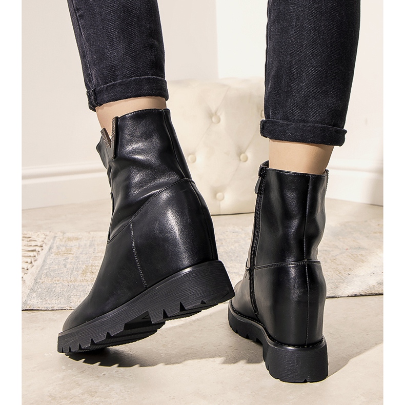 Black women's boots on the Goldie wedge 1