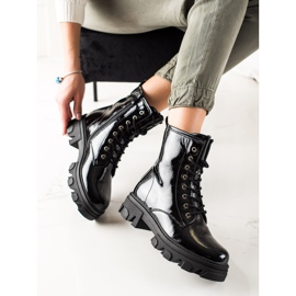 Goodin Lacquered Booties On The Platform black 1